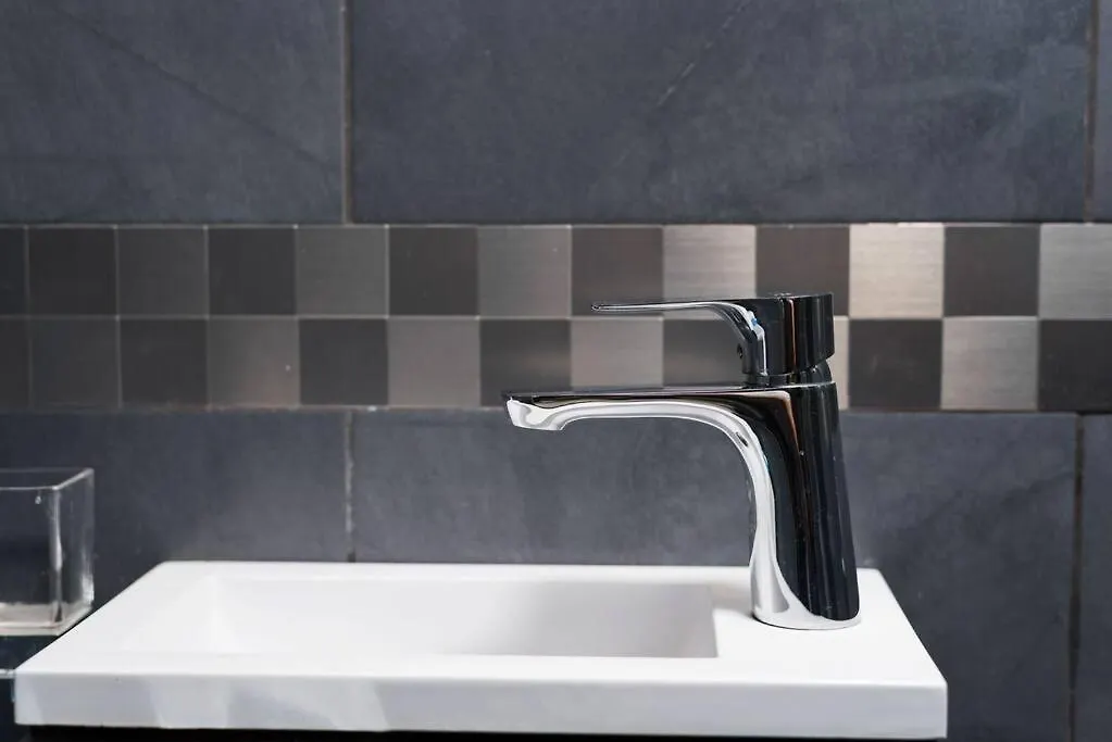 Modern Office Apartment.Wifi,2A/C,Luxury Fur/Tures Thessalonique Appartement